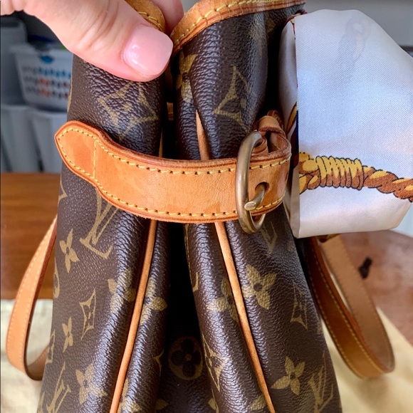 ‼️SOLD‼️Louis Vuitton Batignolles - Picture 6 of 8